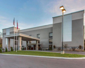 Гостиница Quality Suites Nashville Airport  Нашвилл